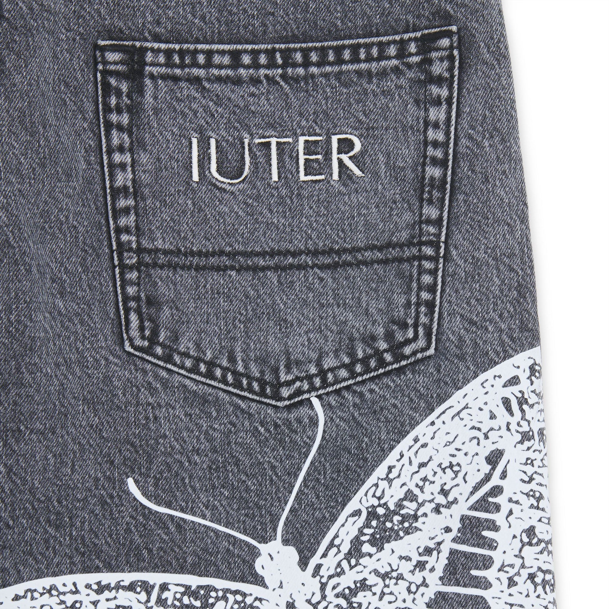 BUTTERFLY LOOSE DENIM SHORTS